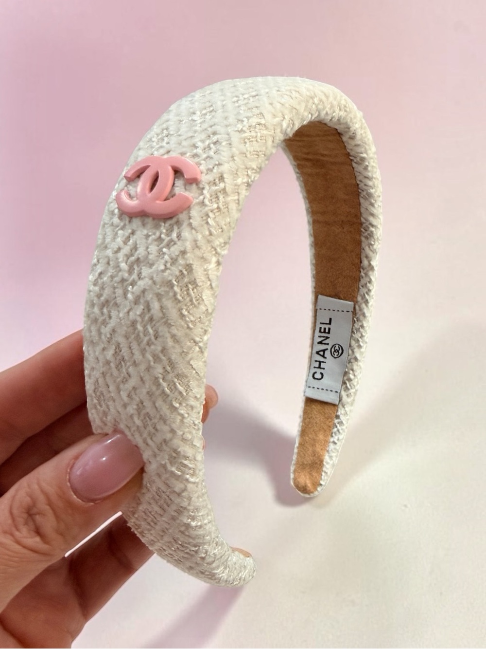 Cream Tweed Headband with Pink Acrylic Logo - NEW - Picture 9 of 9